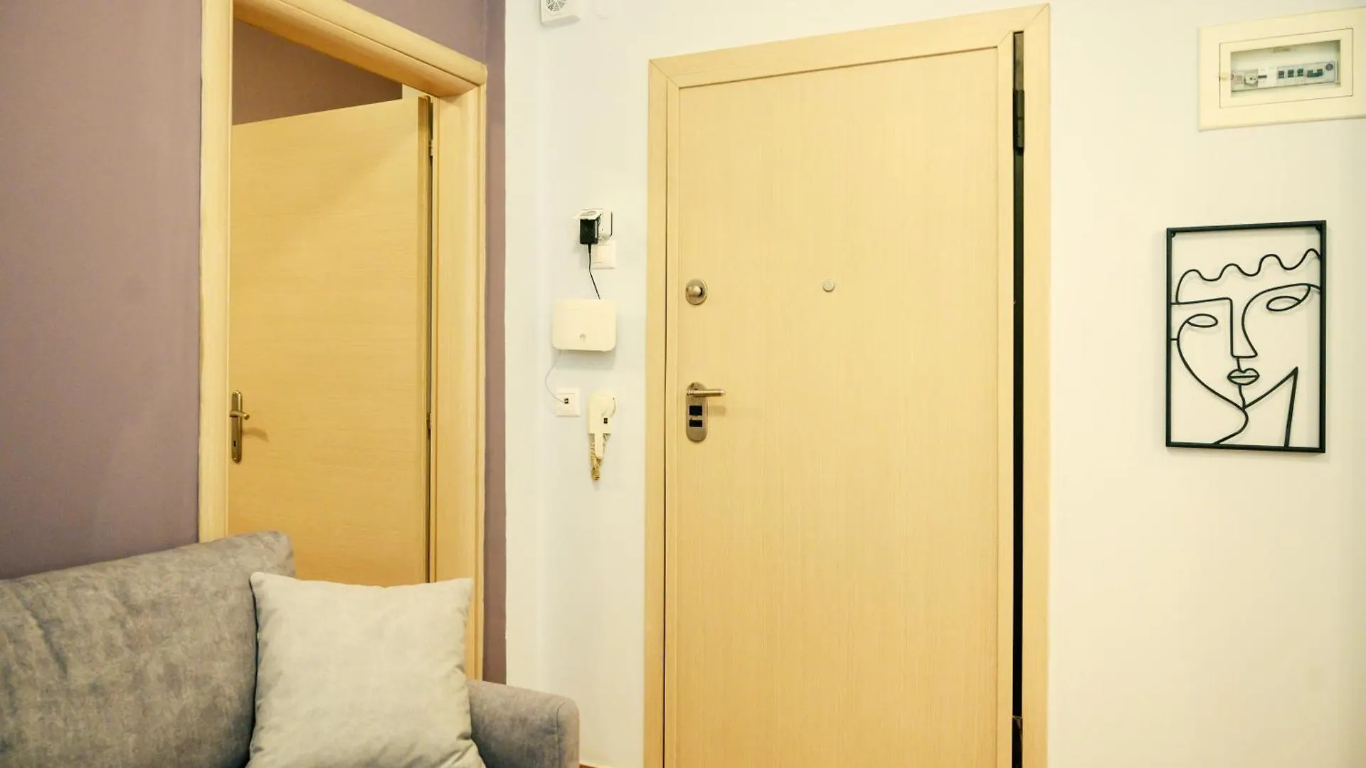 테살로니키 Modern Downtown Flat By Golden H&R 아파트